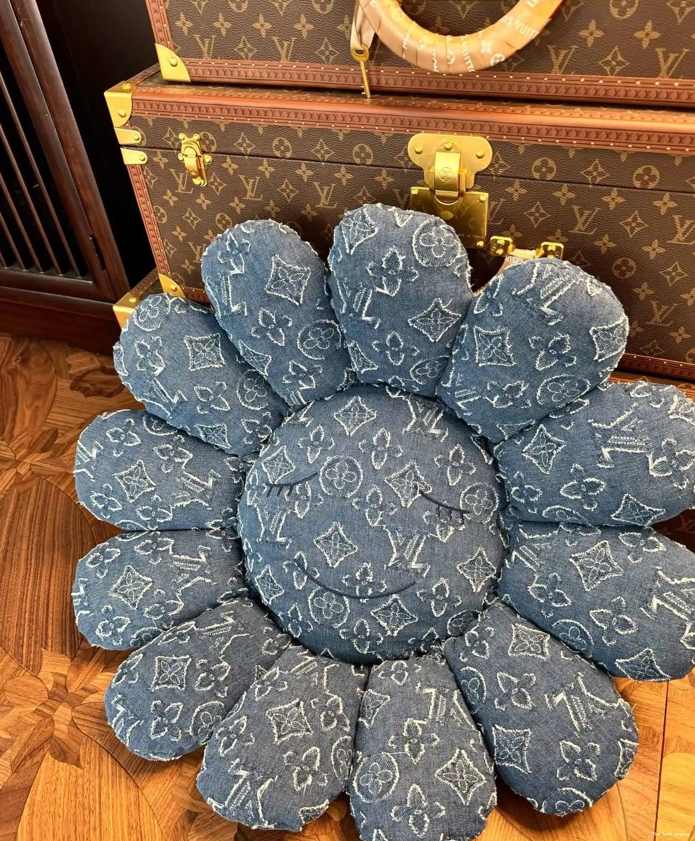 FLOWER PLUSH MURAKAMI CUSTOM LV 0602